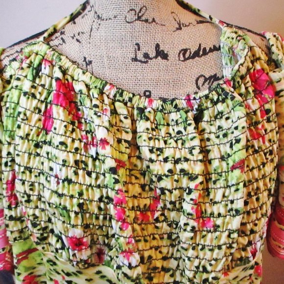 NWT! N Y Collection Womens Cold Shoulder Elastic Smocked Top, Yellow Floral, 2XL - Picture 4 of 14